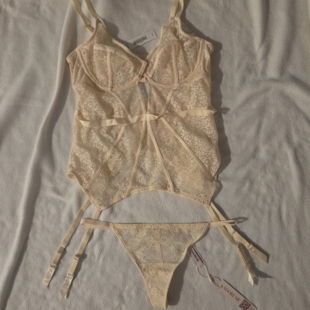 Adore Me Lace Bustier Set in Cream